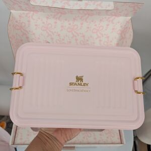 new Stanley x LoveShackFancy Pink Lunch Box in a gift box Limited edition